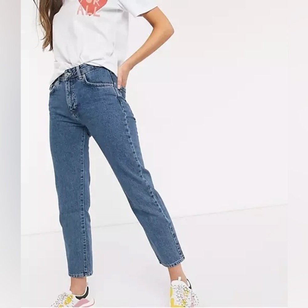 PULL & BEAR Straight Leg high rise Jeans Size 6